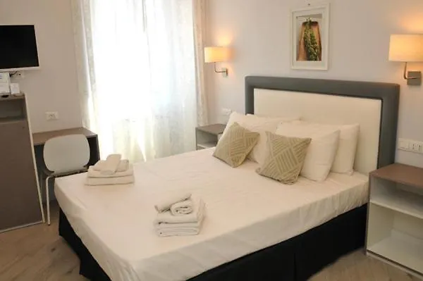 Гостевой дом Migdal Luxury Porta Portese 4*